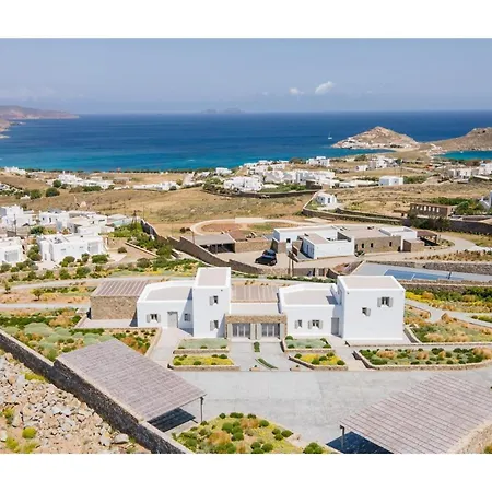 וילה Luxury Mykonos - 3 Bedrooms - Estaffe - Amazing Agean Views - Wind Protected Alfresco Dining Area קלפטיס