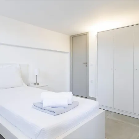 וילה Luxury Mykonos - 3 Bedrooms - Estaffe - Amazing Agean Views - Wind Protected Alfresco Dining Area *