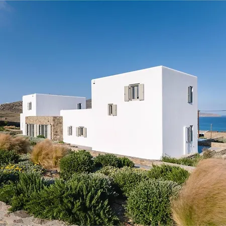 Luxury Mykonos - 3 Bedrooms - Estaffe - Amazing Agean Views - Wind Protected Alfresco Dining Area Вилла Калафатис