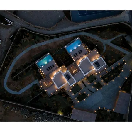 Luxury Mykonos - 3 Bedrooms - Estaffe - Amazing Agean Views - Wind Protected Alfresco Dining Area וילה