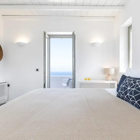 Luxury Mykonos - 3 Bedrooms - Estaffe - Amazing Agean Views - Wind Protected Alfresco Dining Area וילה