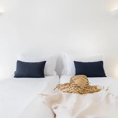 Luxury Mykonos - 3 Bedrooms - Estaffe - Amazing Agean Views - Wind Protected Alfresco Dining Area 别墅